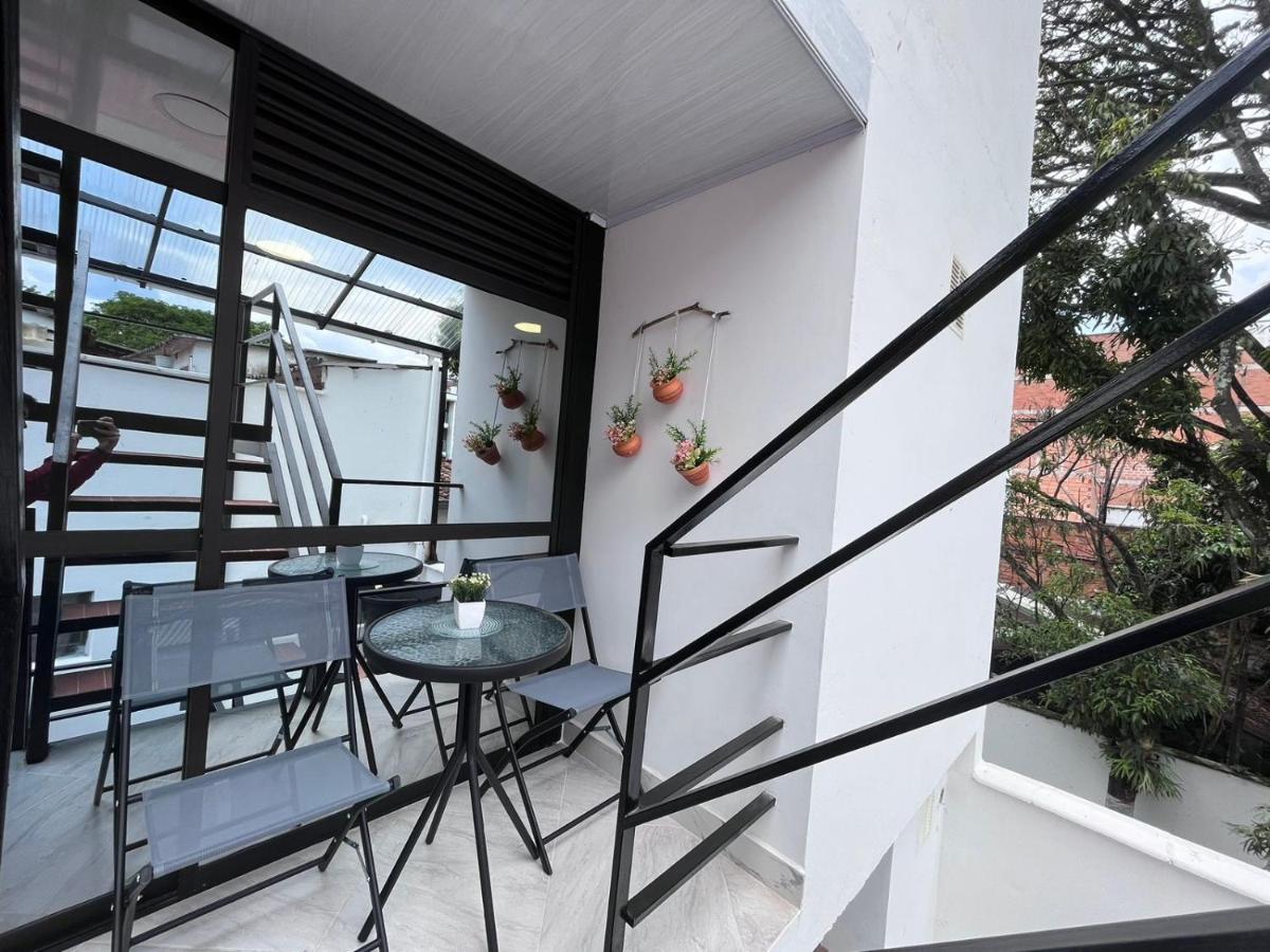 Hotel Edificio Santamarta Medellín Zewnętrze zdjęcie