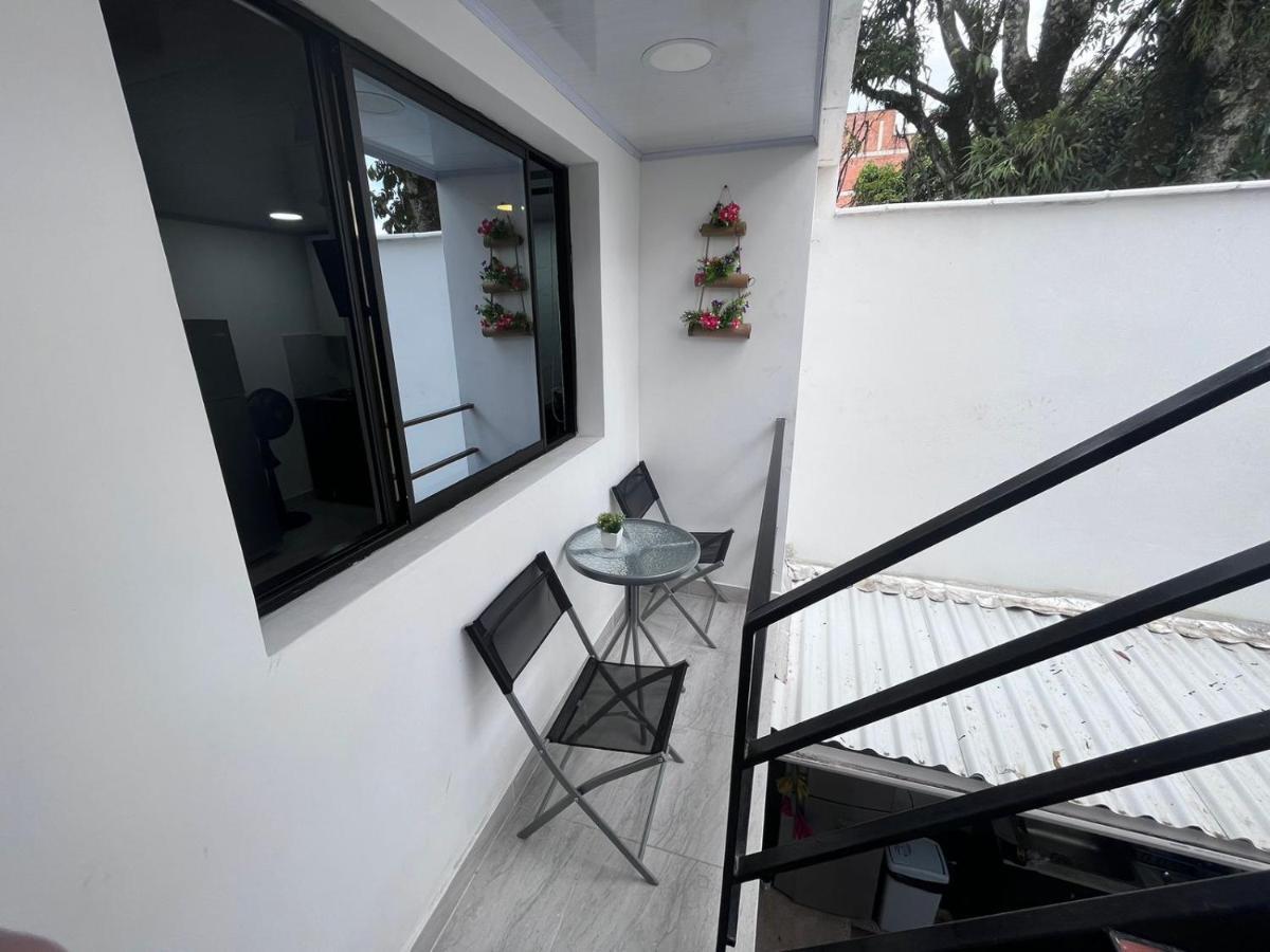 Hotel Edificio Santamarta Medellín Zewnętrze zdjęcie