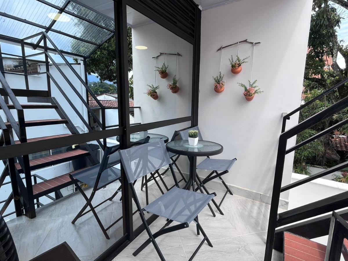 Hotel Edificio Santamarta Medellín Zewnętrze zdjęcie