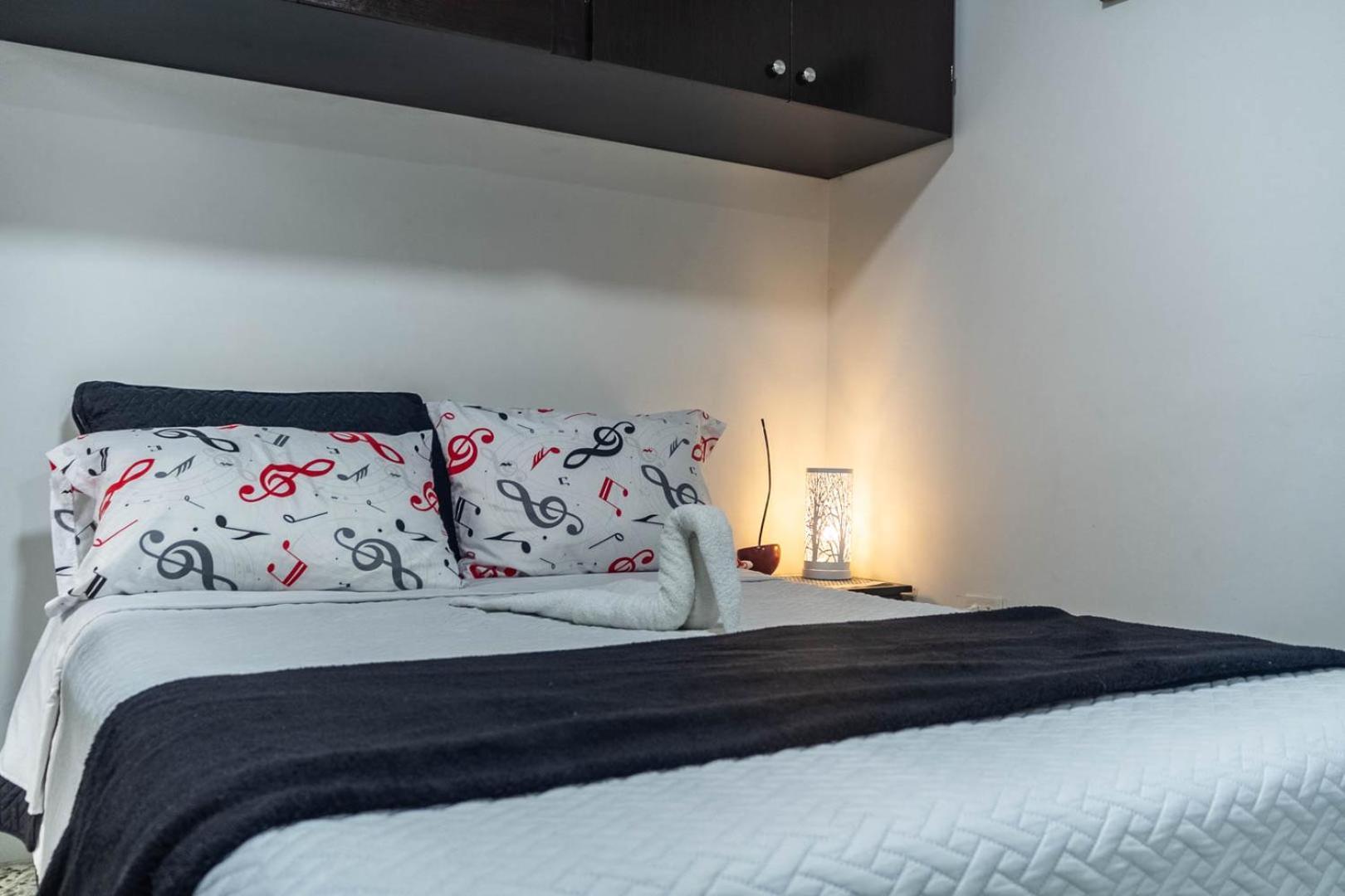 Hotel Edificio Santamarta Medellín Zewnętrze zdjęcie