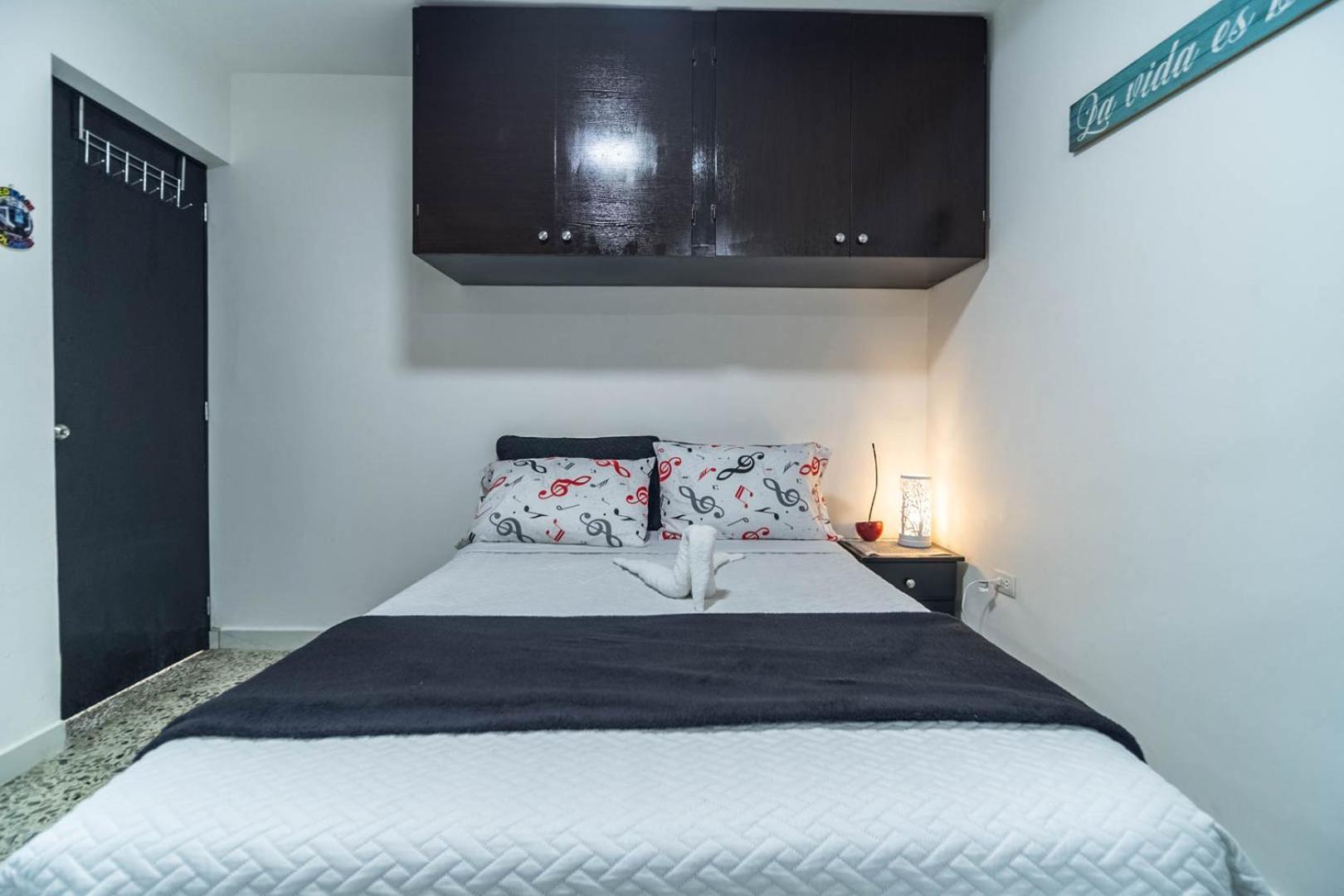 Hotel Edificio Santamarta Medellín Zewnętrze zdjęcie
